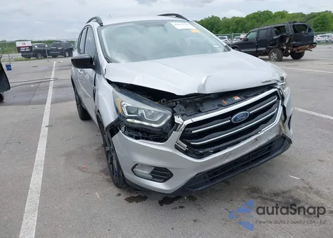 2018 Ford Escape Se из США, поврежденный, VIN 1FMCU0GD8JUD50007